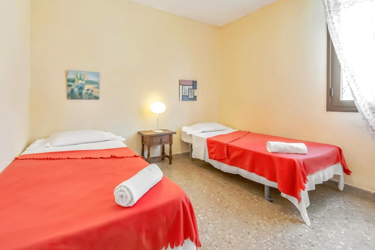Apartment Near Playa De Las Americas With Wifi And Pool, Tenerife Sur ภายนอก รูปภาพ
