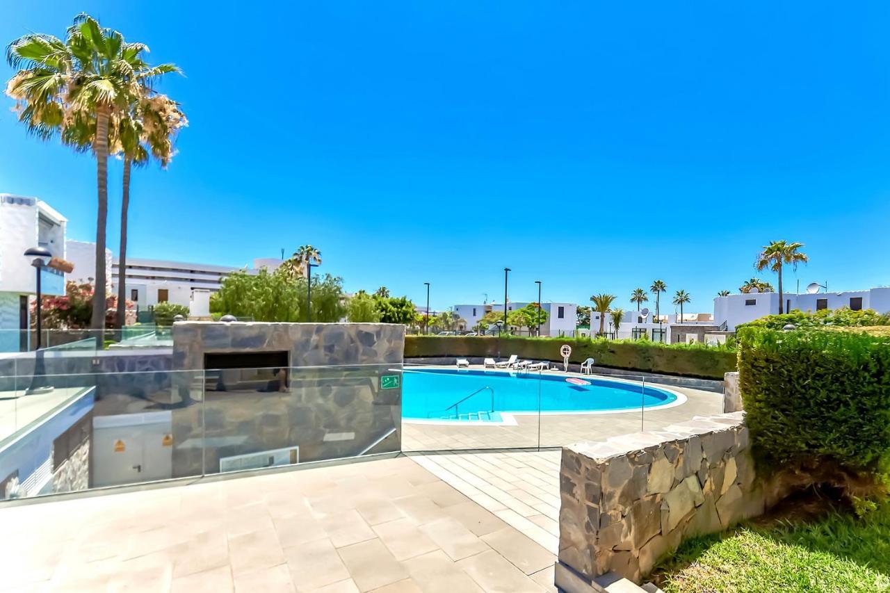Apartment Near Playa De Las Americas With Wifi And Pool, Tenerife Sur ภายนอก รูปภาพ